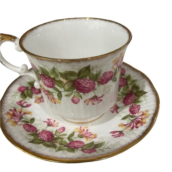 Royal Dover Teacup and Saucer, bone China, made in England. - Picture 4 of 5